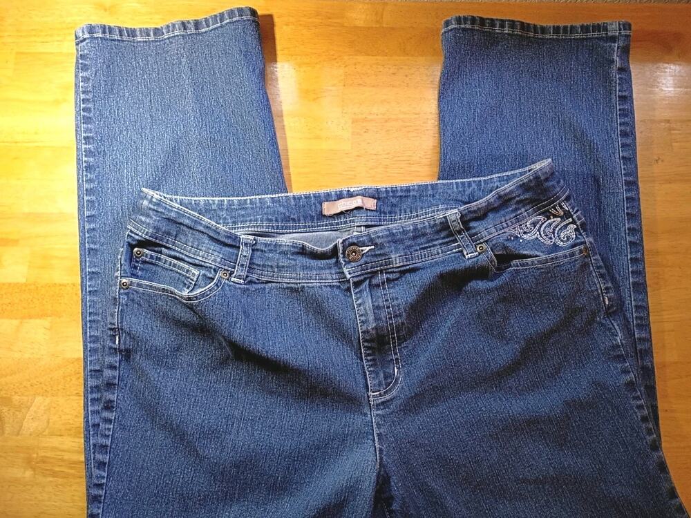 Chico's Women's 38x30 Embellished Cotton Blue Jeans No Tag Pants Lightweight